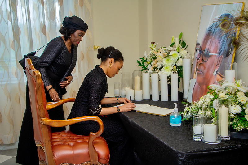 Amina Agyeman-Rawlings also signed the condolence book