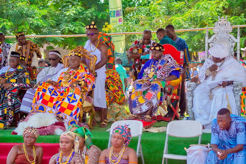 Togbe Sri sits in State with the chiefs of Anlo