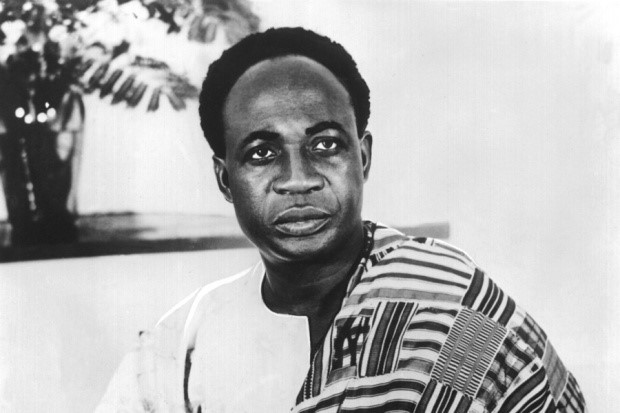 GHANAIANS HAIL QUEEN IN PARADE; Nkrumah Vows Continuation of