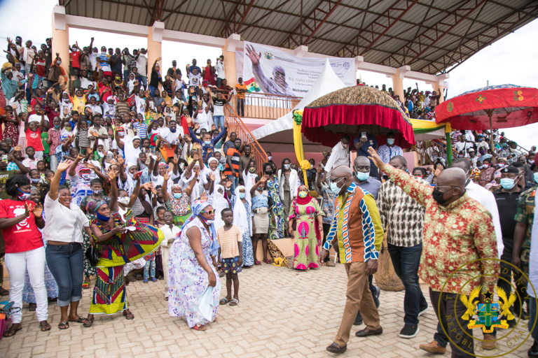 Akufo-Addo cuts sod for construction of Wenchi water supply project ...