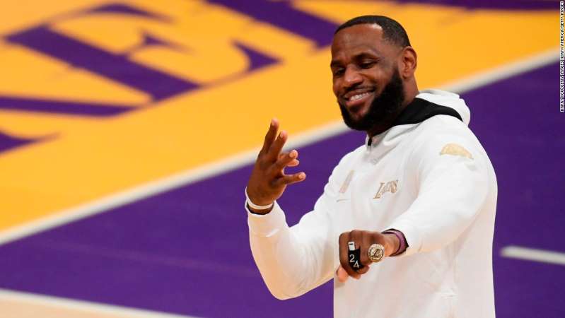 NBA: Los Angeles Lakers receive Championship rings - and then lose their season opener ...