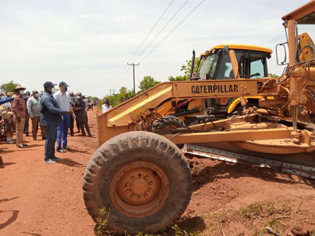 minister-breaks-ground-for-rehabilitation-of-670km-of-feeder-roads-in