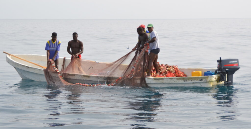What does a second 'yellow card' from the EU mean for Ghana's fishing  communities?