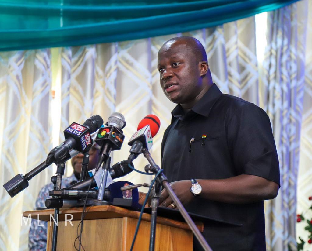 Lands Minister bemoans lack of technology in Ghana’s international ...