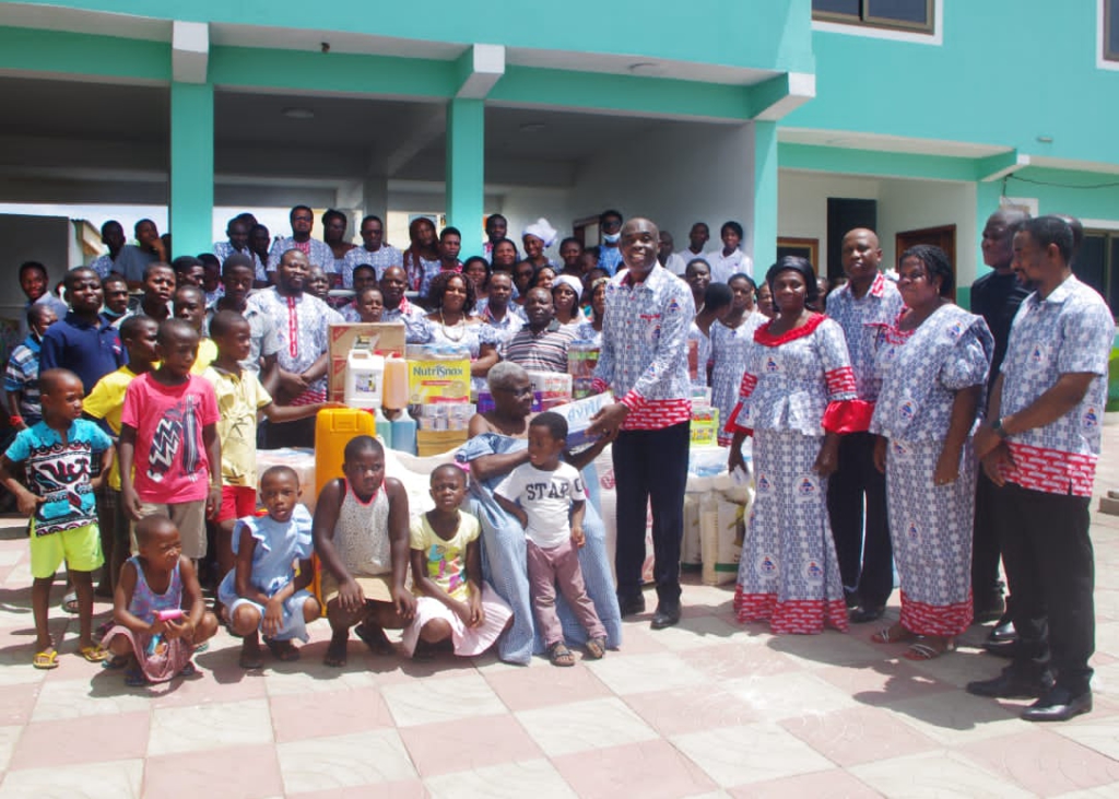 Revival Outreach Church La donates to Teshie Orphange 