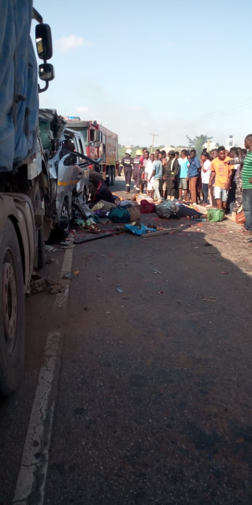 12 persons killed in accident on Elmina -Komenda junction road