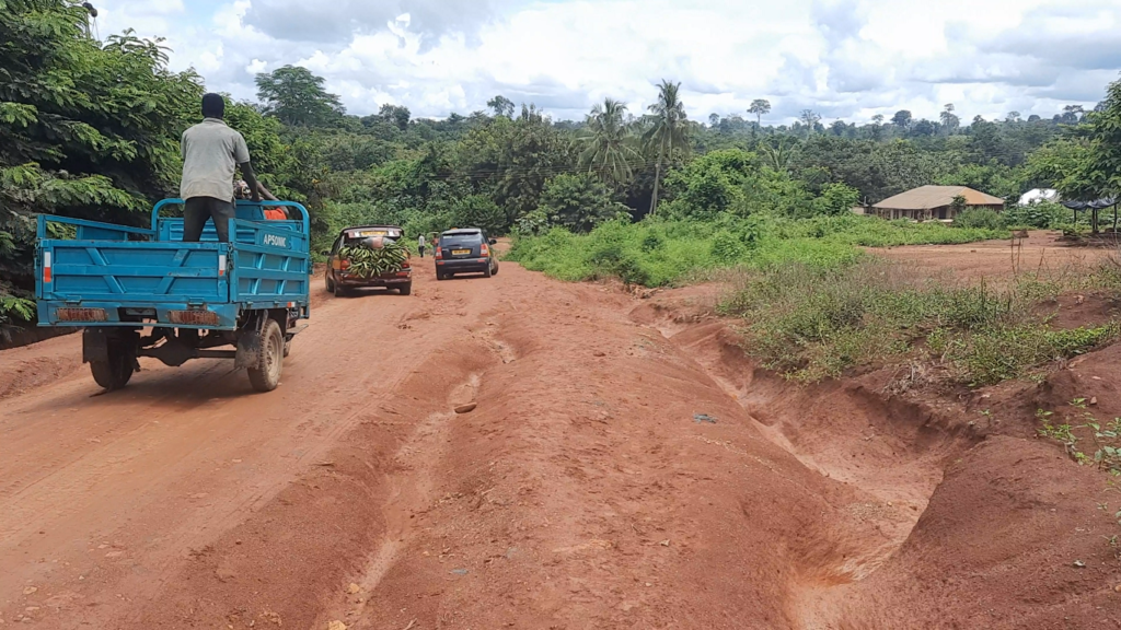 Year of Roads: Bomaa residents appeal to the President to fix their roads and save his image