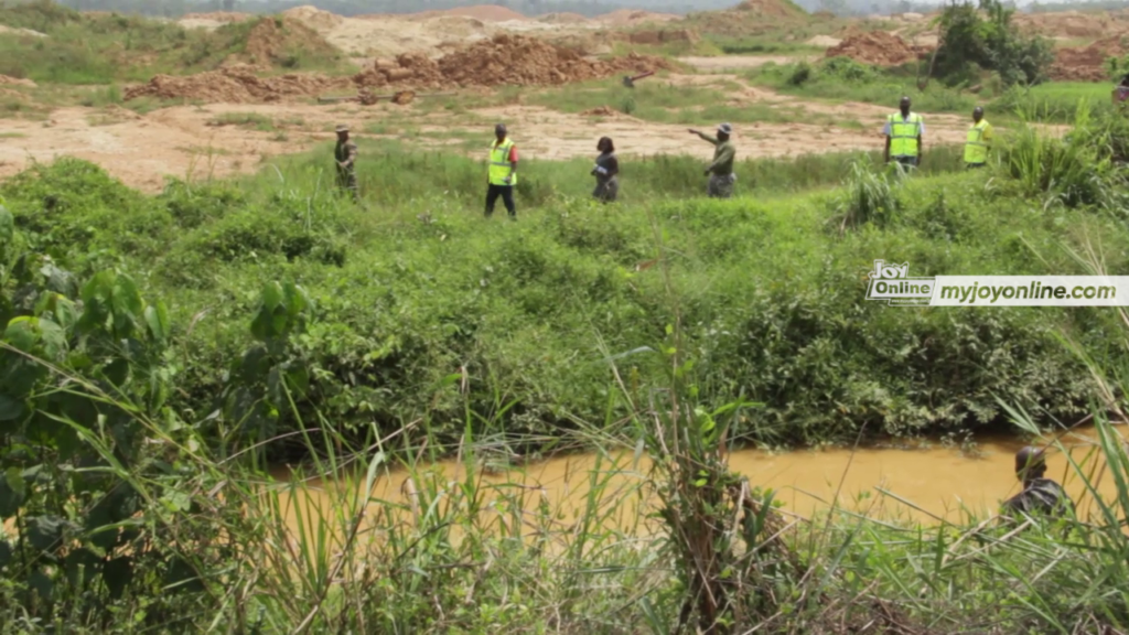 Illegal miners encroaching section of Accra-Kumasi highway arrested