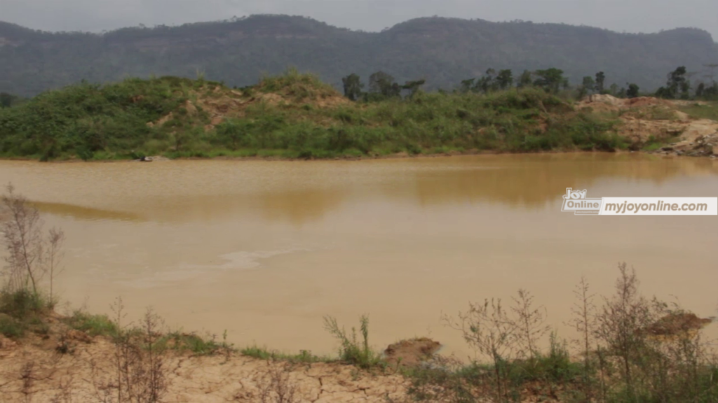 Illegal miners encroaching section of Accra-Kumasi highway arrested