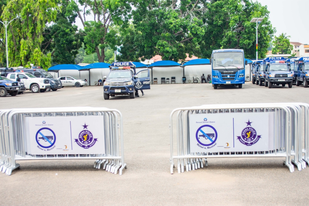 Pernod Ricard Ghana donates barricades to police