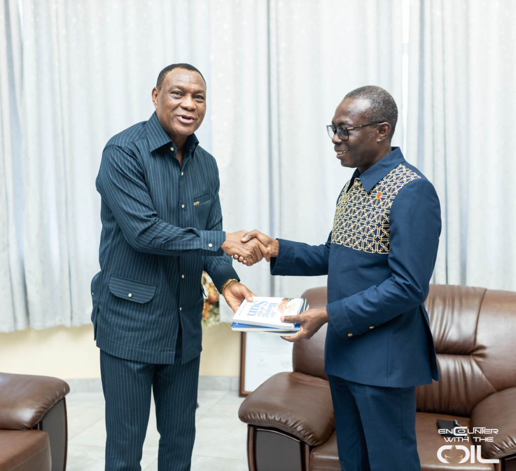 Sam Korankye Ankrah pays courtesy call to UCC Vice Chancellor