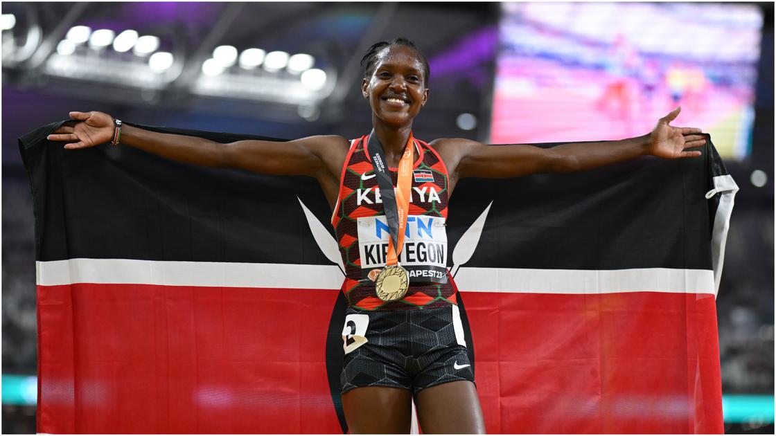 Laulauga Tausaga-Collins wins US' first women's discus world championship