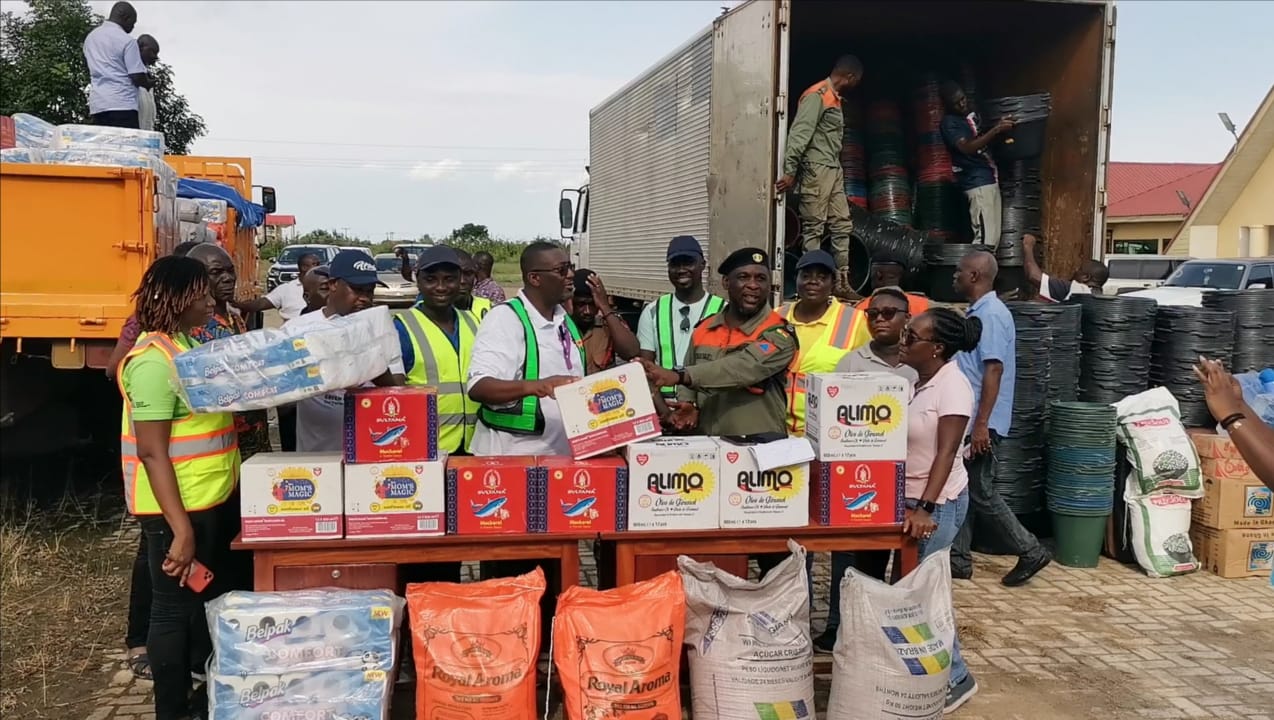 Akosombo Dam Spillage VRA donates trucks of relief items to thousands