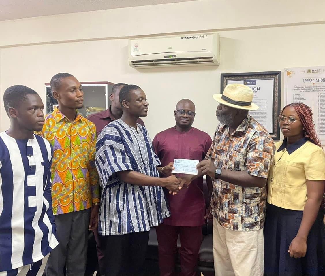 UPSA SRC donates GH¢10k to support construction of University's Police ...