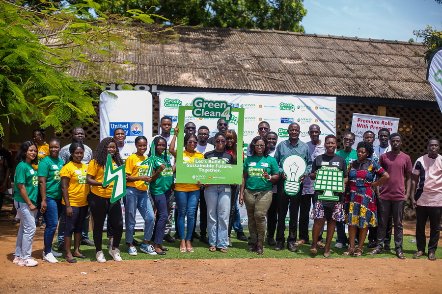 Representatives from Vivo Energy, United Way Ghana, Academic City University College and Head teachers of beneficiary schools at the launch